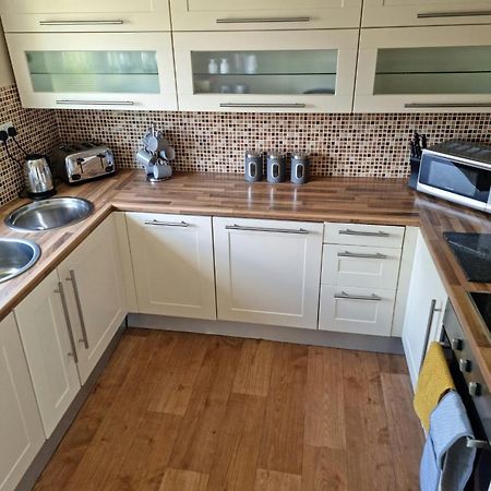 Lovely 2 Bedroom Serviced Apartment With Parking Mansfield Luaran gambar