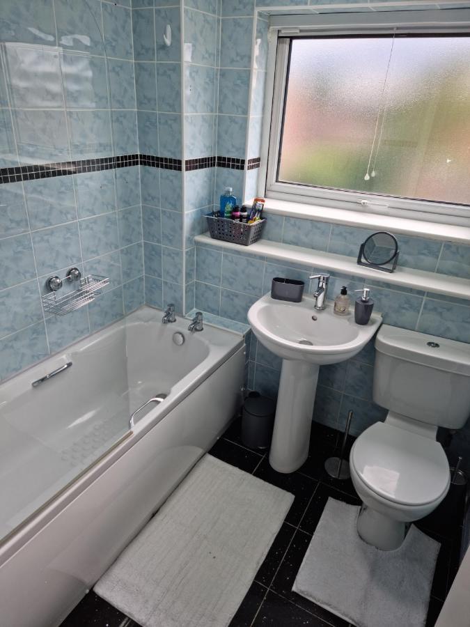 Lovely 2 Bedroom Serviced Apartment With Parking Mansfield Luaran gambar